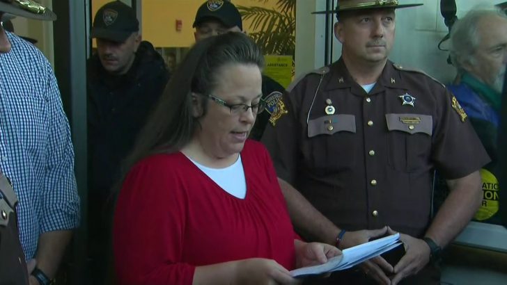 Grady Newsource Explains: Jody Hice support of Kim Davis