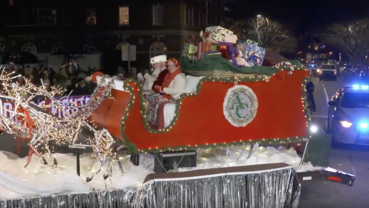 ACC 2017 Downtown Parade of Lights Deadline Thursday